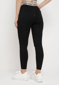 Born2be - Czarne Elastyczne Legginsy z Szeroką Gumą w Pasie Rindama. Kolor: czarny. Materiał: guma. Styl: sportowy #6
