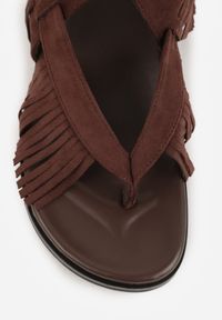 Renee - Brązowe Sandały Typu Rzymianki Ozdobione Frędzlami Casasos. Okazja: na co dzień. Kolor: brązowy. Materiał: koronka. Wzór: aplikacja. Sezon: lato. Styl: casual #9