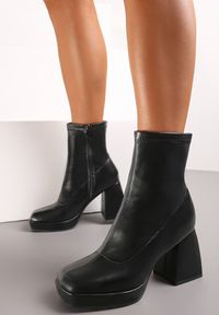 Renee - Czarne Dopasowane Botki na Geometrycznym Obcasie i Platformie Agriopa. Zapięcie: zamek. Kolor: czarny. Materiał: materiał. Wzór: geometria. Sezon: jesień, zima. Obcas: na obcasie. Wysokość obcasa: średni #3