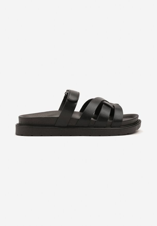 Born2be - Czarne Klapki z Ozdobnymi Paskami Typu Gladiatorki Zapinane na Rzep Hirna. Okazja: na spacer, na co dzień. Kolor: czarny. Sezon: lato. Obcas: na obcasie. Styl: casual, elegancki. Wysokość obcasa: niski
