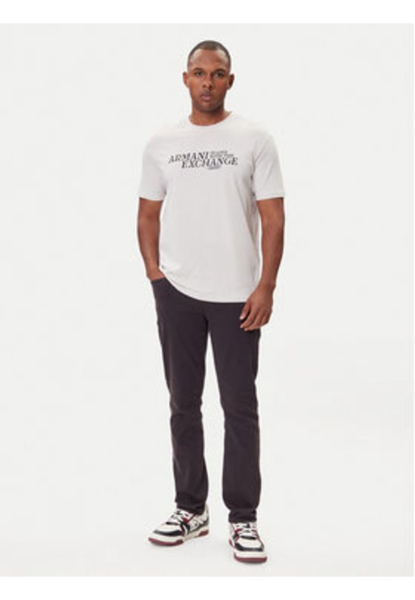 Armani Exchange T-Shirt XM001413 AF16432 M1164 Écru Regular Fit. Materiał: bawełna
