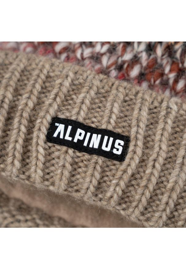 Czapka trekkingowa damska Alpinus Autiola. Kolor: beżowy. Sezon: zima. Styl: sportowy
