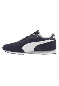 Buty do chodzenia męskie Puma ST Runner Essential. Zapięcie: sznurówki. Kolor: niebieski, wielokolorowy. Materiał: materiał, tkanina, syntetyk. Szerokość cholewki: normalna. Sport: turystyka piesza