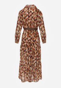 Renee - Brązowa Sukienka Bancroft z Błyszczącym Nadrukiem. Okazja: na co dzień. Kolor: brązowy. Wzór: nadruk. Sezon: wiosna. Styl: casual #2