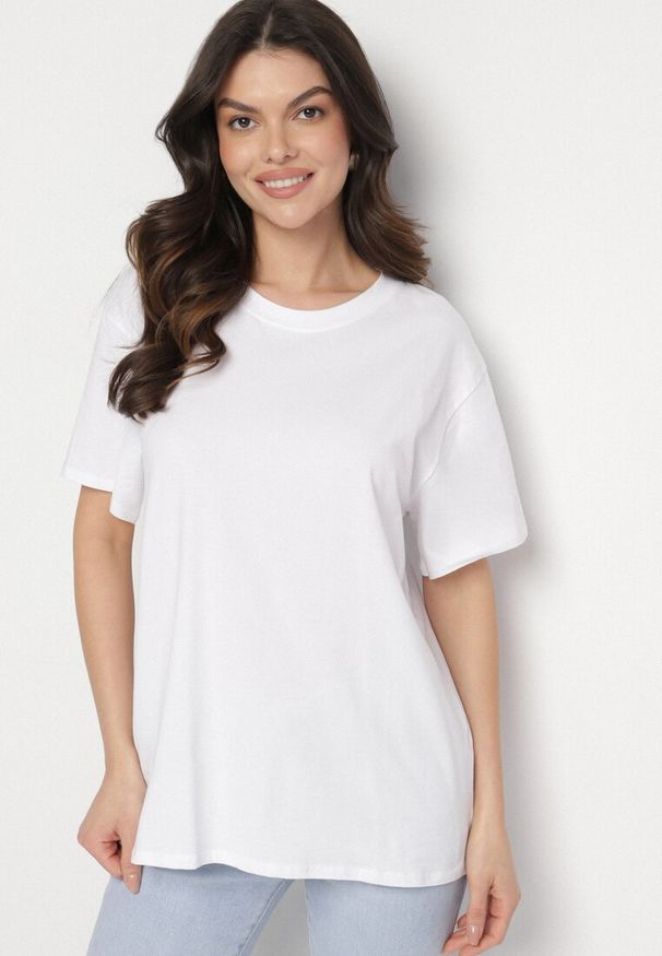 Born2be - Biały T-shirt z Bawełny w Klasycznym Stylu Tulseli. Okazja: na co dzień. Kolor: biały. Materiał: bawełna. Styl: klasyczny