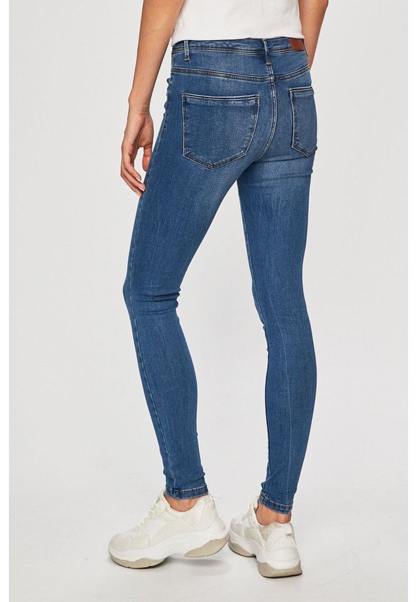 Vero Moda - Jeansy Tanya. Kolor: niebieski