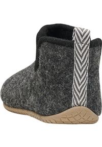 Kapcie dla dzieci Hummel Slipper. Okazja: na co dzień. Kolor: czarny. Materiał: guma