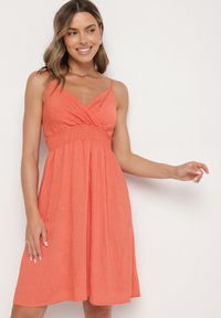 Born2be - Czerwona Wiskozowa Sukienka z Kopertowym Dekoltem Arileme. Kolor: czerwony. Materiał: wiskoza. Długość rękawa: na ramiączkach. Typ sukienki: kopertowe. Styl: klasyczny, elegancki, wizytowy #4