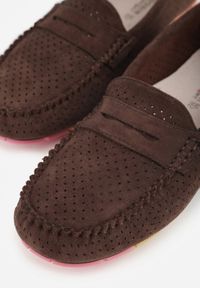 Born2be - Brązowe Ażurowe Mokasyny ze Skórzaną Wkładką Ozdobione Przeszyciami Sylilise. Okazja: na co dzień. Kolor: brązowy. Materiał: skóra. Wzór: ażurowy, aplikacja. Styl: casual, klasyczny #6