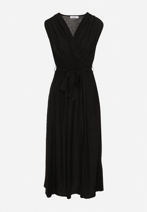 Born2be - Czarna Rozkloszowana Sukienka z Wiskozą Kopertowym Dekoltem i Materiałowym Paskiem w Talii Jenvia. Okazja: na spacer. Typ kołnierza: dekolt kopertowy. Kolor: czarny. Materiał: materiał, wiskoza. Sezon: lato. Typ sukienki: kopertowe. Styl: klasyczny