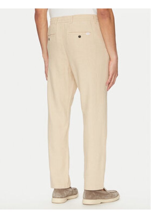 Selected Homme Chinosy 16096687 Beżowy Straight Fit. Kolor: beżowy. Materiał: bawełna