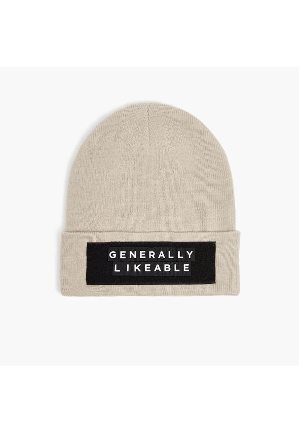 Cropp - Beżowa czapka beanie z odczepianymi literami - Beżowy. Kolor: beżowy. Materiał: dzianina