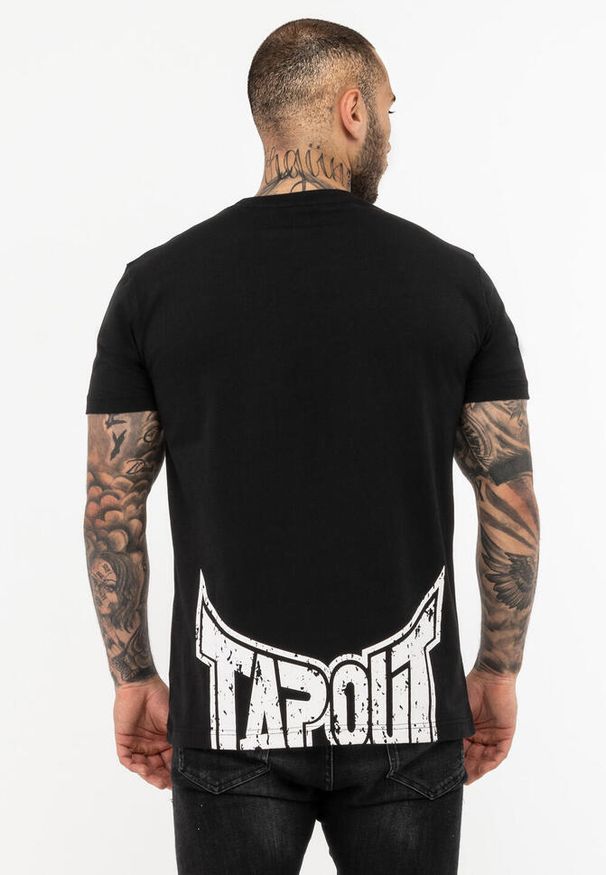 TAPOUT - Koszulka Tapout Crashed. Kolor: czarny, biały, wielokolorowy. Wzór: nadruk