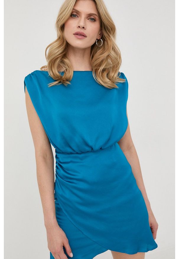 Guess sukienka mini rozkloszowana. Kolor: niebieski. Materiał: tkanina. Typ sukienki: rozkloszowane. Długość: mini