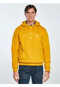 Big-Star - Bluza męska z nadrukiem z kapturem żółta Aslan 203. Okazja: na co dzień. Typ kołnierza: kaptur. Kolor: złoty. Materiał: dzianina, denim. Wzór: nadruk. Styl: casual, klasyczny