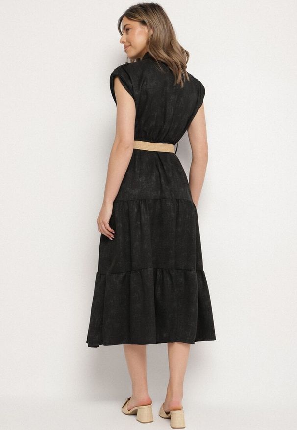 Born2be - Czarna Sukienka Ozdobiona Plecionym Paskiem i Guzikami Filianea. Okazja: na co dzień. Kolor: czarny. Materiał: jeans. Wzór: aplikacja. Styl: elegancki, casual