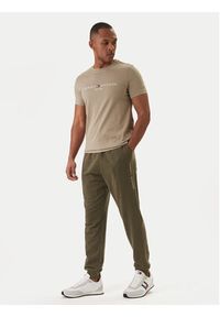 TOMMY HILFIGER - Tommy Hilfiger Spodnie dresowe UM0UM03664 Khaki Regular Fit. Kolor: brązowy. Materiał: bawełna #2