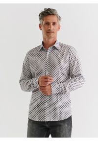 Pako Lorente - PAKO LORENTE – Biała koszula w wyrazisty wzór P23WF-1X-017-B-S. Kolor: biały. Materiał: elastan, bawełna, jeans. Wzór: nadruk, kolorowy #3