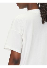 ViCOLO T-Shirt RD0119 Biały Regular Fit. Kolor: biały. Materiał: bawełna #3