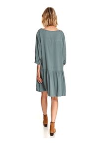 TOP SECRET - Sukienka oversize z falbaną. Kolor: zielony. Materiał: dzianina. Sezon: jesień. Typ sukienki: oversize #7