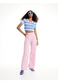 Reserved - Crop top w paski - jasnoniebieski. Kolor: niebieski. Materiał: dzianina, żakard. Długość: krótkie. Wzór: paski #1