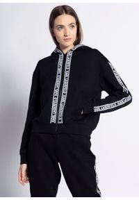 Bluza z kapturem damska czarna Karl Lagerfeld Logo Zip Up Hoodie. Typ kołnierza: kaptur. Kolor: czarny. Styl: rockowy, klasyczny
