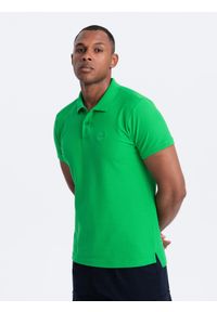 Ombre Clothing - Męska koszulka polo jednokolorowa BASIC z dzianiny pique - neonowa zieleń V25 - Rozmiar: L. Okazja: na co dzień. Typ kołnierza: polo. Kolor: zielony. Materiał: dzianina. Wzór: haft, aplikacja, jednolity. Styl: sportowy, wizytowy, casual