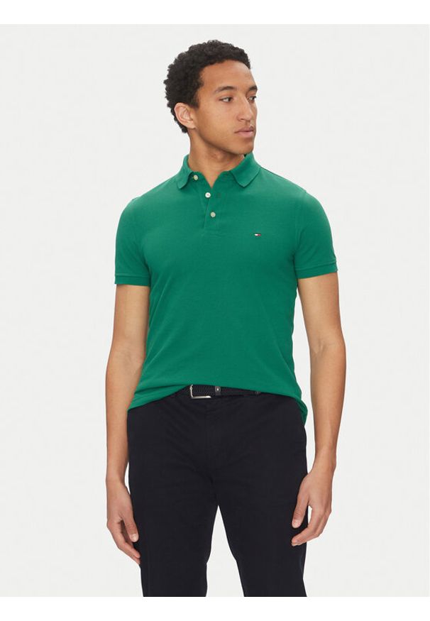 TOMMY HILFIGER - Tommy Hilfiger Polo 1985 MW0MW17771 Zielony Slim Fit. Typ kołnierza: polo. Kolor: zielony. Materiał: bawełna