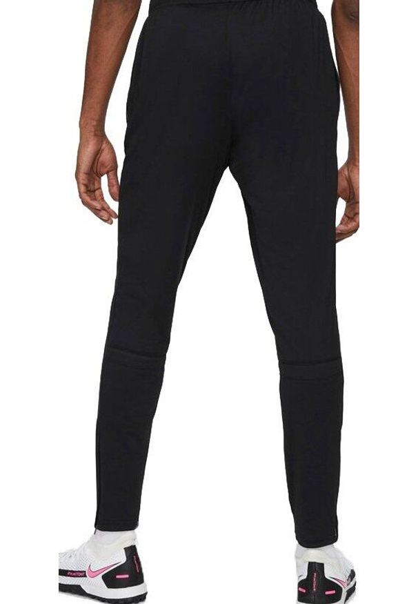 Spodnie dla dzieci Nike Dri-FIT Academy czarne CW6124 011. Kolor: wielokolorowy. Technologia: Dri-Fit (Nike). Sport: piłka nożna