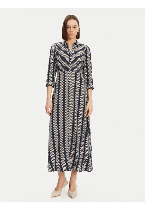 YAS Sukienka koszulowa Savanna 26022663 Granatowy Loose Fit. Kolor: niebieski. Materiał: wiskoza. Typ sukienki: koszulowe