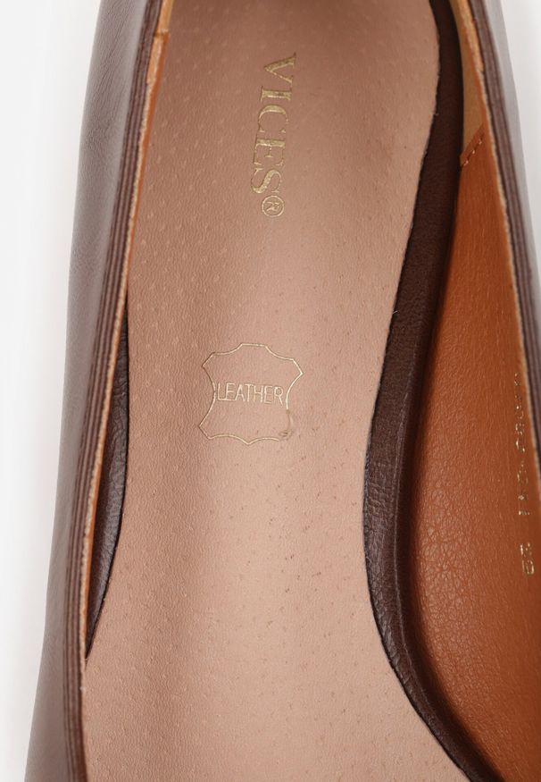 Born2be - Jasnobrązowe Czółenka Vices na Obcasie w Stylu Kaczuszki z Wkładką ze Skóry Naturalnej Lukke. Kolor: brązowy. Materiał: skóra. Obcas: na obcasie. Styl: elegancki. Wysokość obcasa: średni