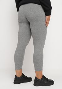 Born2be - Szare Legginsy z Wysokim Stanem z Włókna Bambusowego Wykończone Gumką w Pasie Vlanira. Okazja: na co dzień. Stan: podwyższony. Kolor: szary. Materiał: włókno. Styl: casual, elegancki #3