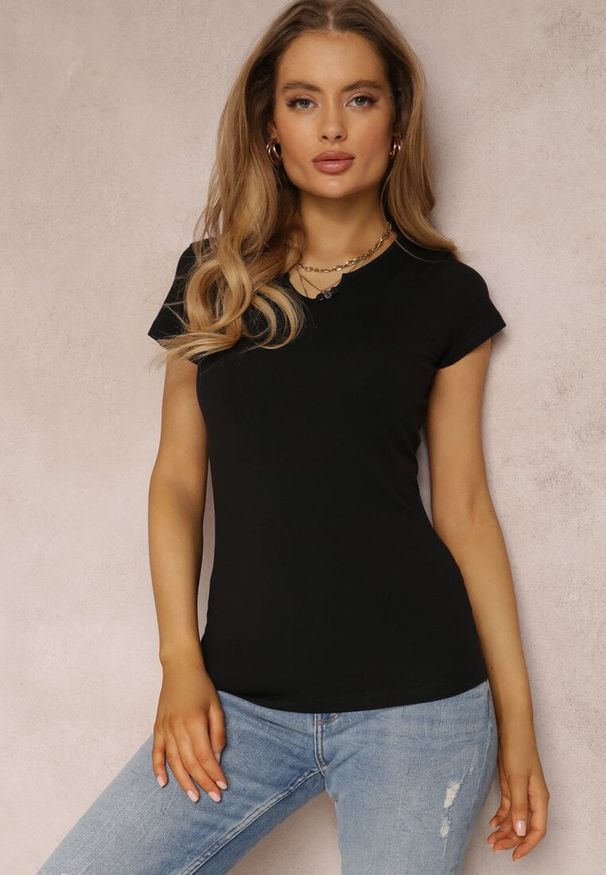 Renee - Czarny T-shirt Petomeine. Kolor: czarny