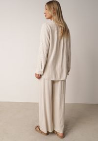 Born2be - Jasnobeżowy Wiskozowo-Lniany Komplet w Paski Koszula i Szerokie Spodnie Terasea. Kolor: beżowy. Materiał: wiskoza, len. Wzór: paski #8