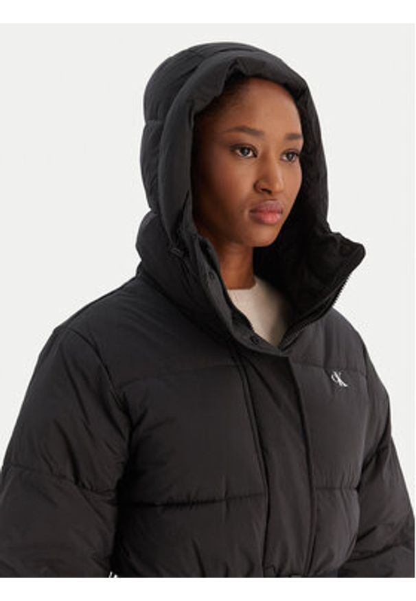 Calvin Klein Jeans Kurtka zimowa LV047D508G Czarny Regular Fit. Kolor: czarny. Materiał: syntetyk. Sezon: zima