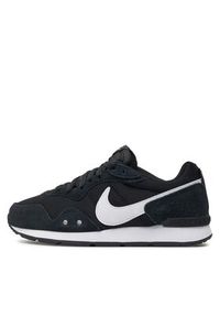 Nike Sneakersy Venture Runner CK2948 001 Czarny. Kolor: czarny. Materiał: materiał #7