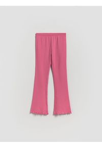 Reserved - Legginsy flare - różowy. Kolor: różowy. Materiał: dzianina, bawełna