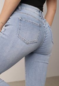 Born2be - Niebieskie Bawełniane Jeansy o Kroju Slim z Przetarciami Elledima. Okazja: na co dzień. Kolor: niebieski. Styl: casual, elegancki, klasyczny #2