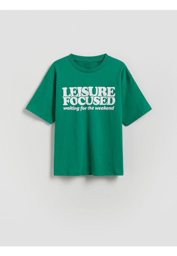 Reserved - T-shirt z nadrukiem - zielony. Kolor: zielony. Materiał: dzianina, bawełna. Wzór: nadruk