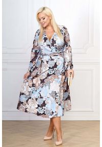 Moda Size Plus Iwanek - Kopertowa sukienka Monica o długości midi PLUS SIZE XXL WIOSNA. Okazja: na co dzień. Typ kołnierza: dekolt w kształcie V. Kolekcja: plus size. Materiał: tkanina, poliester, wiskoza. Sezon: wiosna. Typ sukienki: kopertowe, dla puszystych. Styl: casual, elegancki. Długość: midi