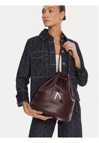 Calvin Klein Torebka Bold Ck Large Bucket Bag LV04F3232G Bordowy. Kolor: czerwony. Materiał: skórzane #5