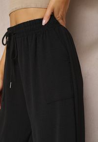 Renee - Czarne Spodnie High Waist ze Sznurkiem w Talii i Prostą Nogawką Raveann. Okazja: na co dzień. Stan: podwyższony. Kolor: czarny. Styl: casual #4