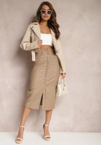 Renee - Ciemnobeżowa Spódnica z Ekoskóry High Waist z Rozcięciem i Napami z Przodu Asttia. Okazja: na co dzień. Stan: podwyższony. Kolor: beżowy. Materiał: bawełna. Sezon: zima, jesień. Styl: casual