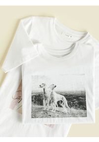Reserved - T-shirt z nadrukiem - biały. Kolor: biały. Materiał: dzianina, bawełna. Wzór: nadruk