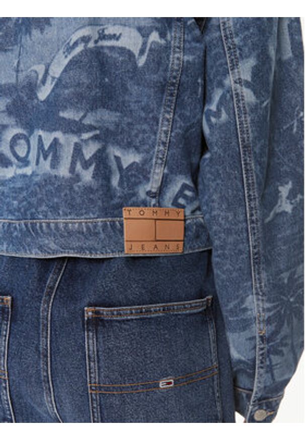 Tommy Jeans Kurtka jeansowa Claire DW0DW17664 Niebieski Regular Fit. Kolor: niebieski. Materiał: bawełna