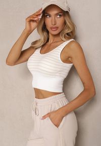 Renee - Biało-Beżowy Tank Top z Prążkowanego Materiału w Print w Paski Sesarila. Okazja: na co dzień. Kolor: beżowy. Materiał: materiał, prążkowany. Wzór: paski, nadruk. Styl: klasyczny, casual, elegancki #3