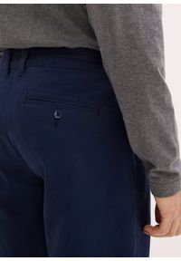 bonprix - Spodnie chino Regular Fit Straight, z czystej bawełny. Kolor: niebieski. Materiał: bawełna. Wzór: gładki. Styl: klasyczny #3