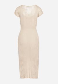 Born2be - Jasnobeżowa Ażurowa Sukienka z Krótkim Rękawem i Halką Zeliana. Kolor: beżowy. Materiał: jeans. Długość rękawa: krótki rękaw. Wzór: ażurowy. Styl: wizytowy, elegancki #3