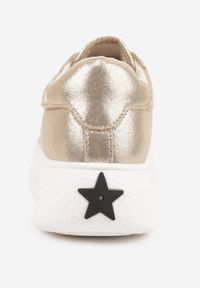 Renee - Złote Sneakersy VICES Ozdobione Gwiazdą i Błyszczącą Wstawką Oranatta. Okazja: na co dzień. Kolor: złoty. Materiał: jeans. Wzór: aplikacja #7