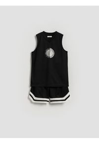Reserved - Sportowy komplet z nadrukiem - czarny. Kolor: czarny. Materiał: dzianina. Wzór: nadruk. Styl: sportowy #1